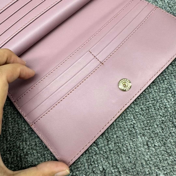 100% Authentic Burberry Leather Wallet - Picture 11 of 15